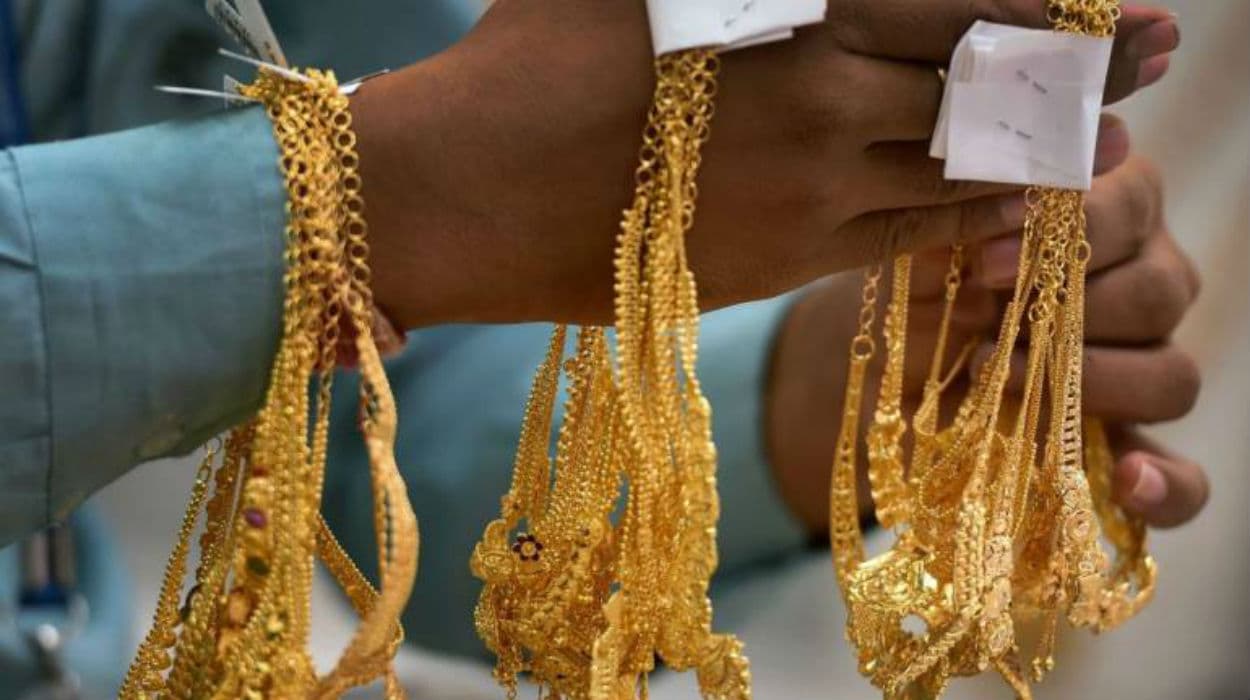 जानिए Akshaya Tritiya पर किस भाव बिक रहा सोना और कैसे करें ऑनलाइन खरीदारी