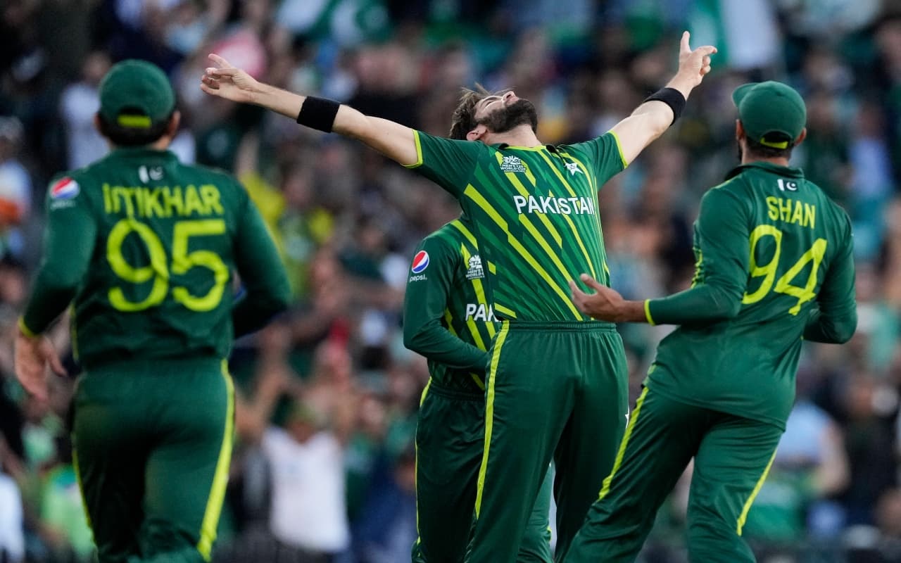 T20 World Cup: पाकिस्तान ने न्यूजीलैंड को हराकर रचा इतिहास, भारत को पछाड़ अपने नाम किया ये खास रिकॉर्ड