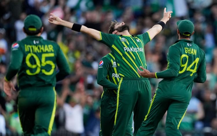T20 World Cup: पाकिस्तान ने न्यूजीलैंड को हराकर रचा इतिहास, भारत को पछाड़ अपने नाम किया ये खास रिकॉर्ड