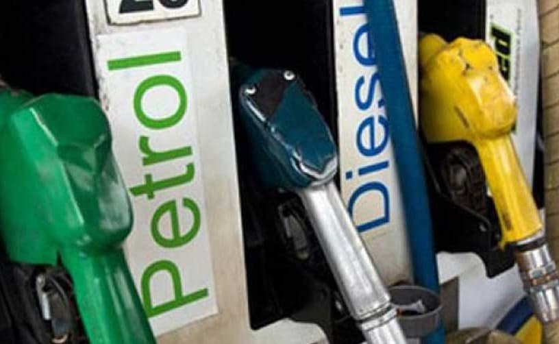 मध्य प्रदेश-राजस्थान में 120 रुपये हुआ पेट्रोल का भाव, यहां एक लीटर की कीमत सिर्फ 3 रुपये