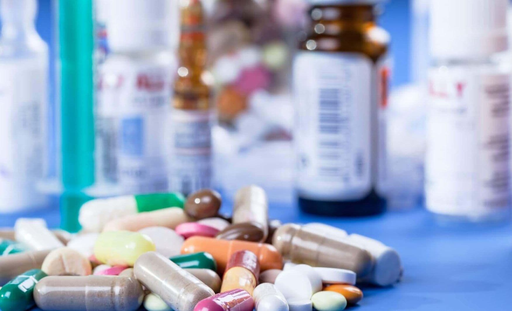 दवा उद्योग के लिए बने कड़ा कानून