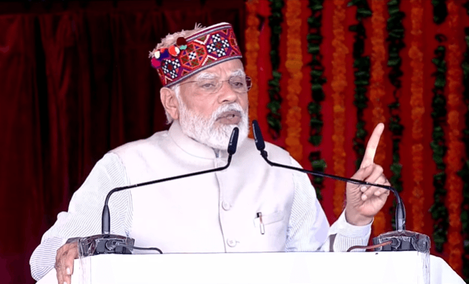 2014 से पहले चरम पर थे घोटाले, शिमला से गरजे पीएम मोदी, कहा- परिवारवाद ने देश को लूटा