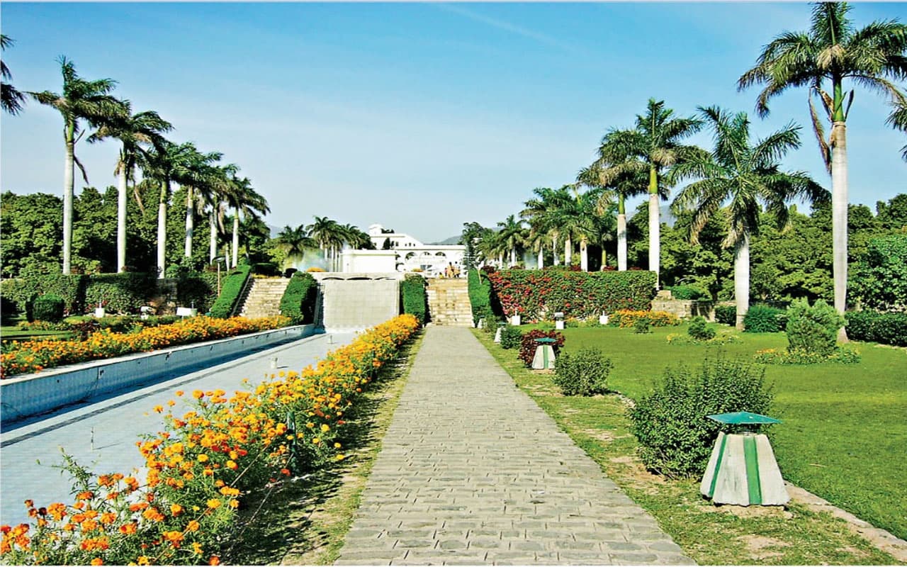 दिलकश, ऐतिहासिक पिंजौर गार्डन