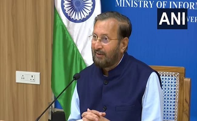 सरकार की ओर से जारी किए गए हेल्पलाइन नंबर्स को जनता तक पहुंचाएं प्राइवेट टीवी चैनल, सूचना एवं प्रसारण मंत्रालय की अपील