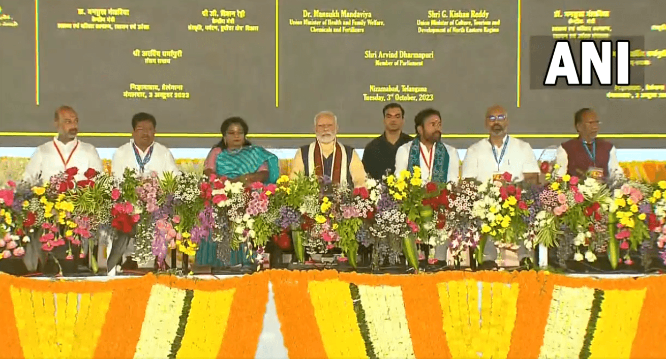 तेलंगाना को 8000 करोड़ रुपये की सौगात, पीएम मोदी ने किया कई परियोजनाओं का लोकार्पण और शिलान्यास
