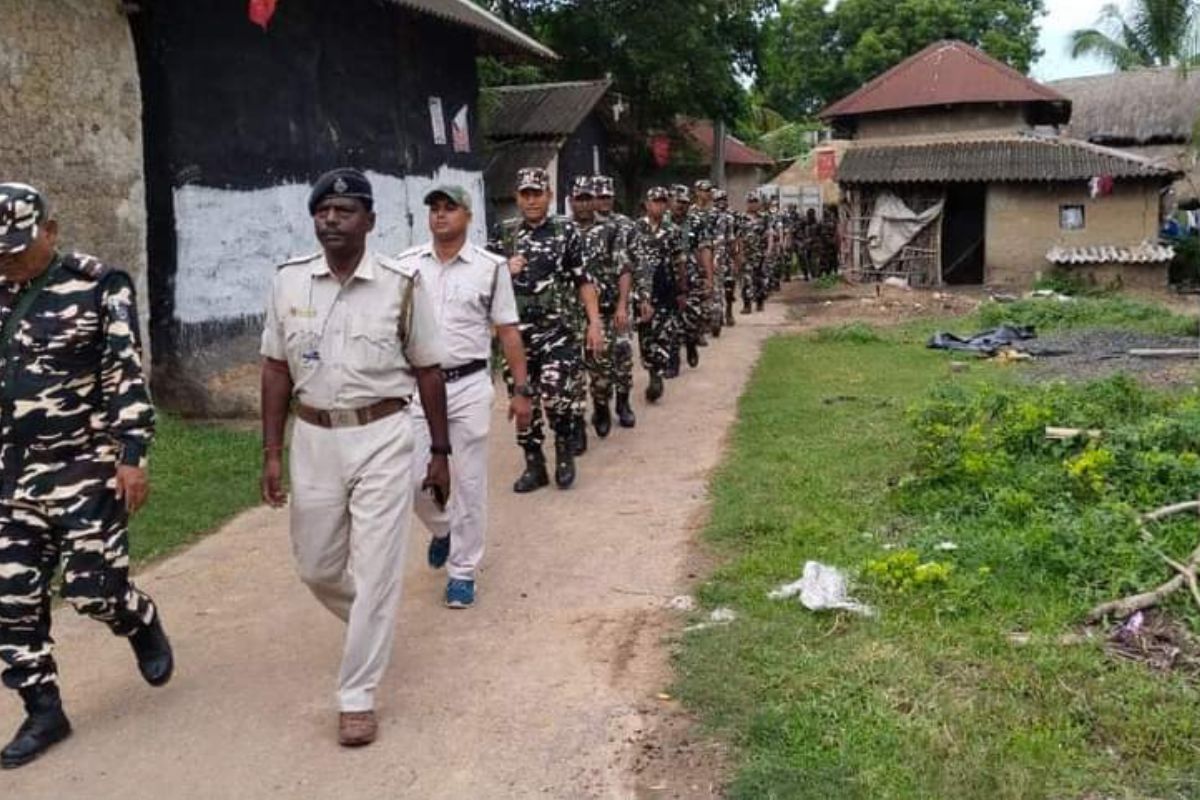 तृणमूल और सीपीएम समर्थकों के बीच मार-पीट, कई वाहनों में तोड़ -फोड़,10 से अधिक घायल