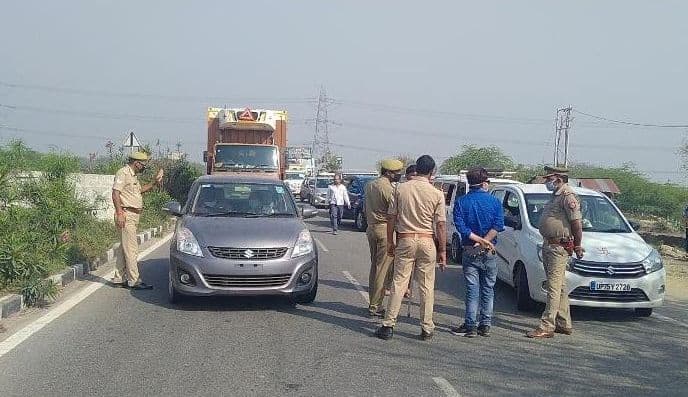किसानों के प्रदर्शन को लेकर दिल्ली आनेवाली आठ सीमाएं बंद, वैकल्पिक मार्ग से आने का दिल्ली ट्रैफिक पुलिस ने दिया सुझाव