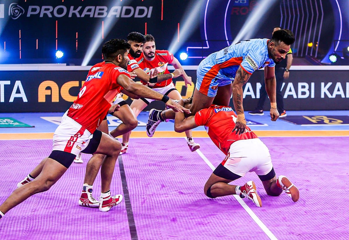 दंबग दिल्ली और बंगाल ने दर्ज की लगातार दूसरी जीत, जानें Pro Kabaddi League के तीसरे दिन का पूरा हाल दंबग दिल्ली और बंगाल ने दर्ज की लगातार दूसरी जीत, जानें Pro Kabaddi League के तीसरे दिन का पूरा हाल