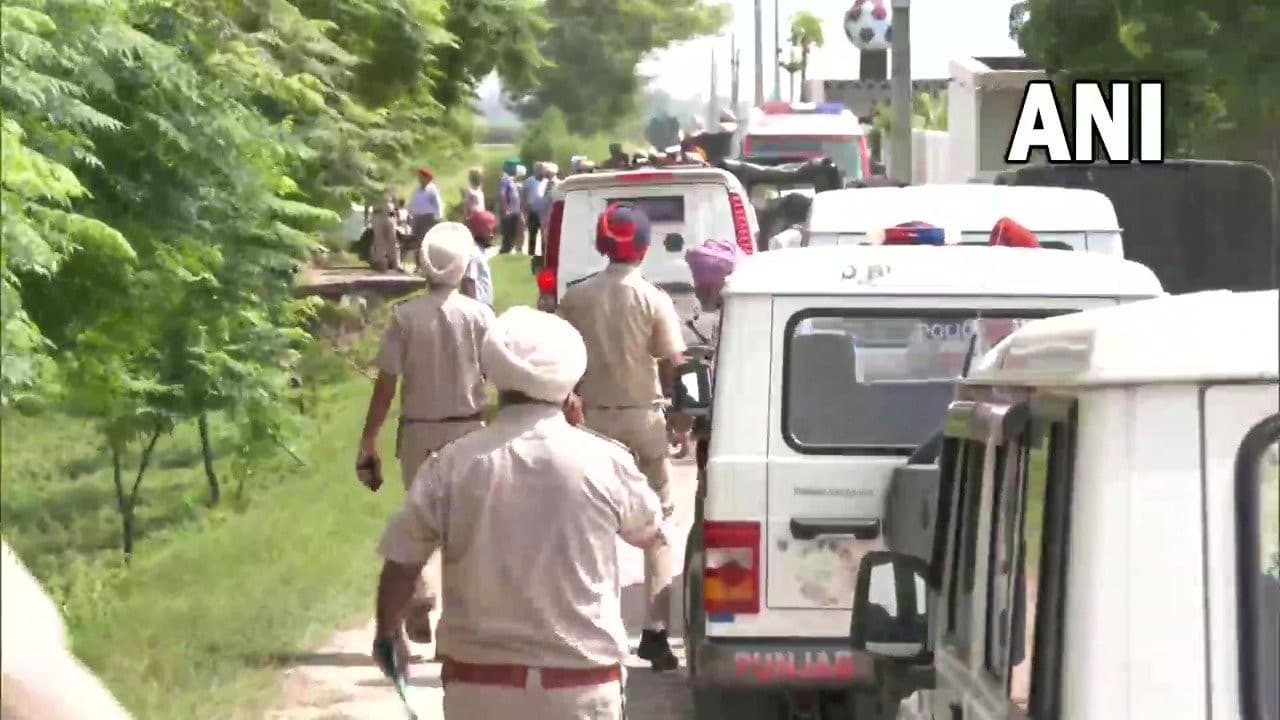 Amritsar Encounter: पंजाब पुलिस ने अटारी सीमा के पास 4 शार्प शूटर्स को मार गिराया