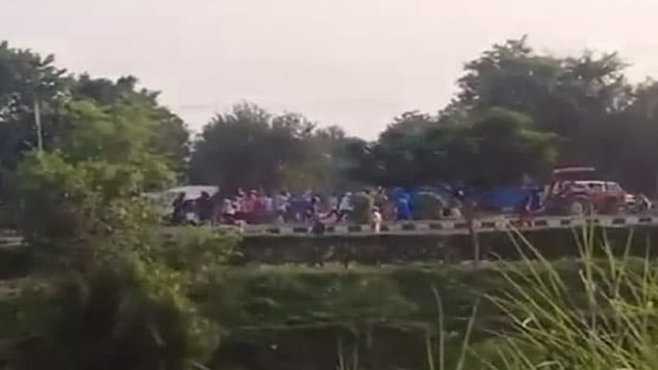 Punjab News: निहंग सिखों और राधा स्वामी सत्संग ब्यास के अनुयायियों के बीच झड़प, पुलिसकर्मी समेत 10 घायल