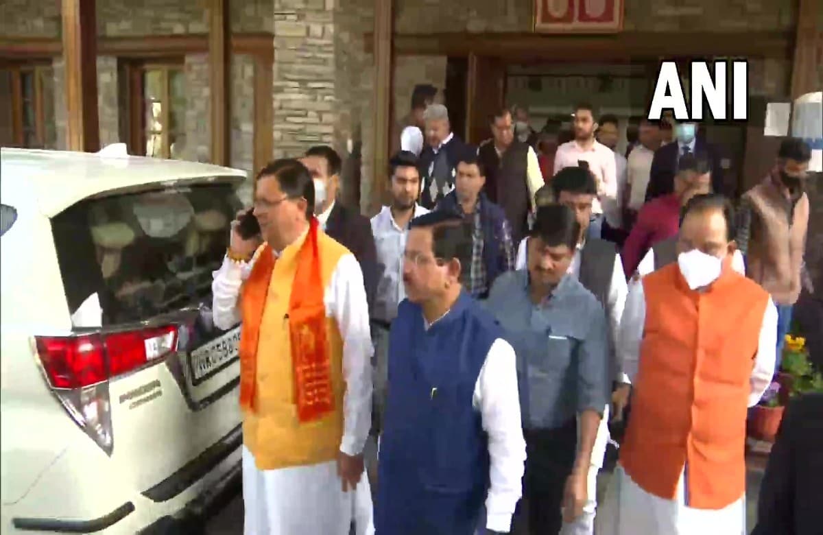 Uttarakhand election results : सत्ता में वापसी कर भाजपा ने बनाया रिकॉर्ड, सीएम की कुर्सी पर फंसेगा पेच