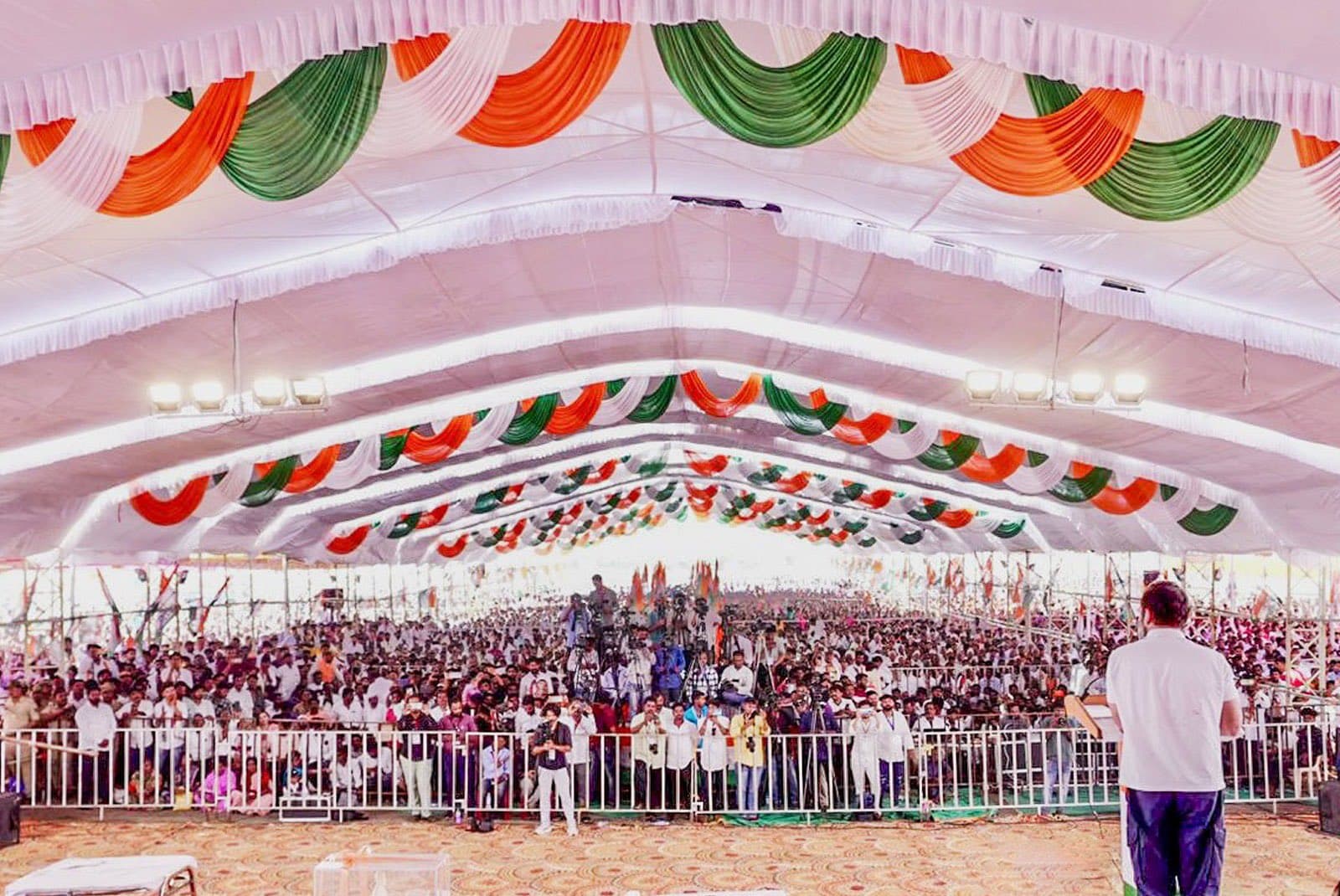 कर्नाटक चुनाव : राहुल गांधी ने दिया पीएम मोदी के ’91 बार अपशब्द’ का जवाब, जानें कांग्रेस नेता ने क्या कहा