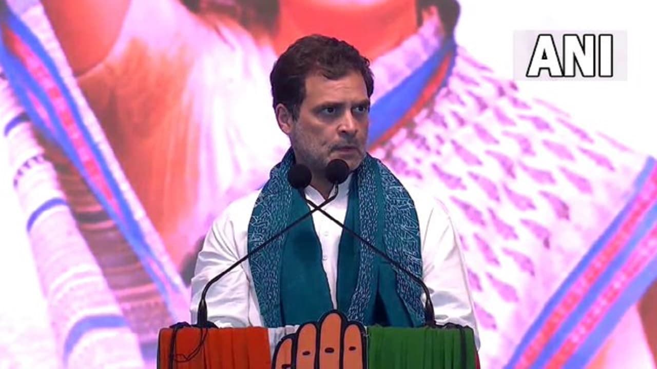 Rahul Gandhi in Telangana: तेलंगाना में राहुल गांधी ने बताया राजा और मुख्यमंत्री में क्या फर्क होता है…
