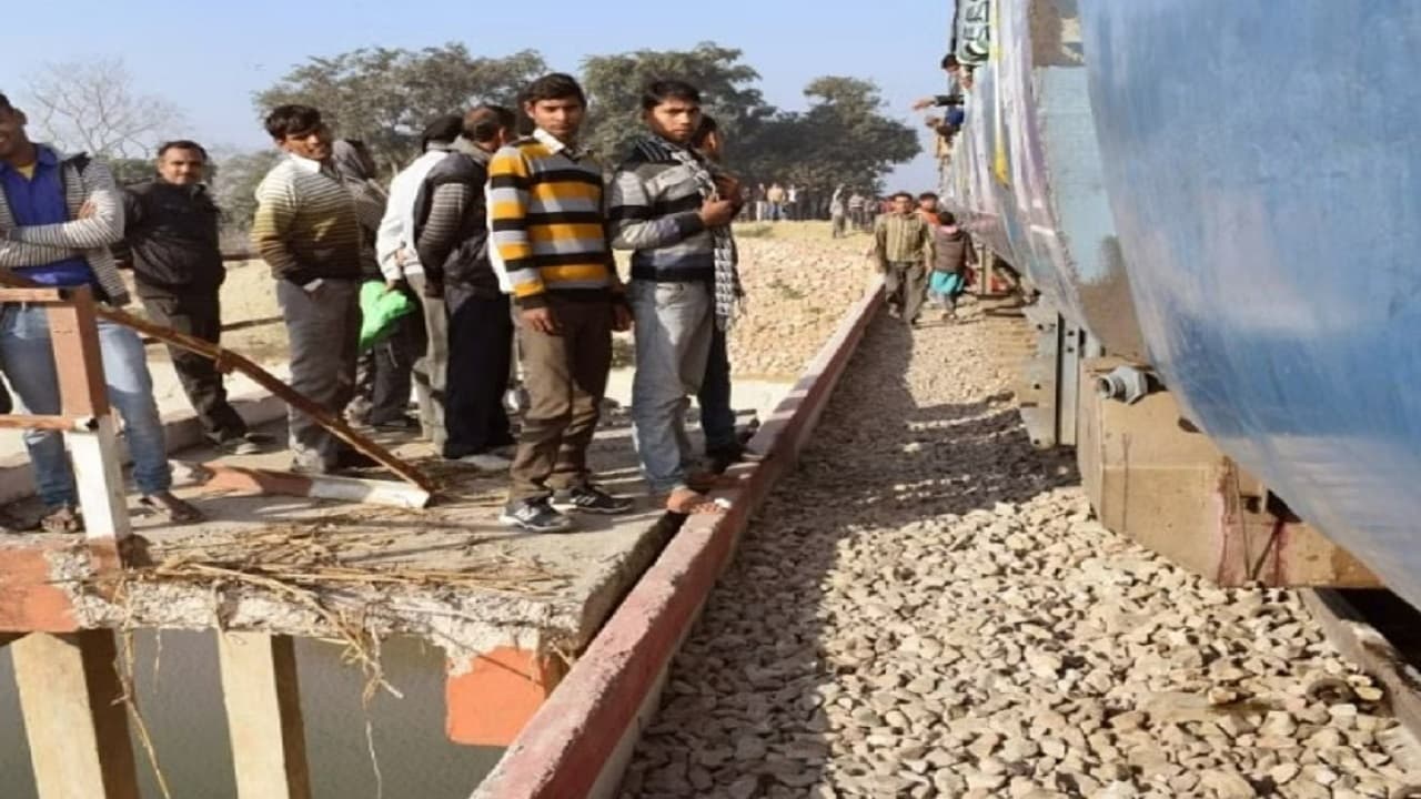 Indian Railways News: श्रमिक स्पेशल ट्रेन चलाने के लिए रेलवे ने बदली शर्तें, जानिए क्या और किसको है फायदा