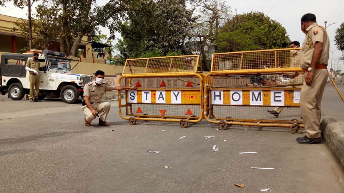 Gujarat Omicron Updates: ओमिक्राॅन वैरिएंट के खतरे को देखते हुए गुजरात सरकार ने लगाया नाइट कर्फ्यू