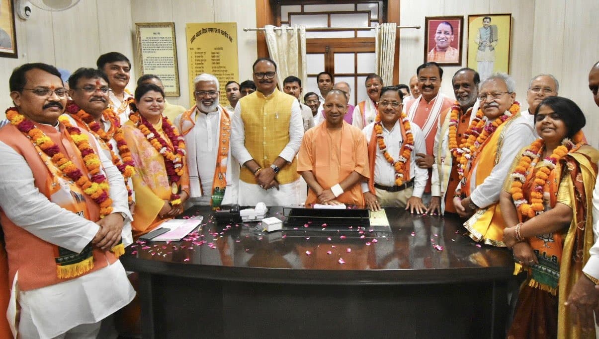 राज्यसभा चुनाव के लिए बीजेपी के 8 उम्मीदवारों ने यूपी से किया नामांकन, CM योगी आदित्यनाथ रहे मौजूद