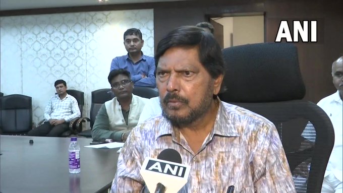 ‘उनका नाम है अधीर लेकिन उनका दिमाग हो गया है बधीर’, रामदास अठावले ने कसा तंज