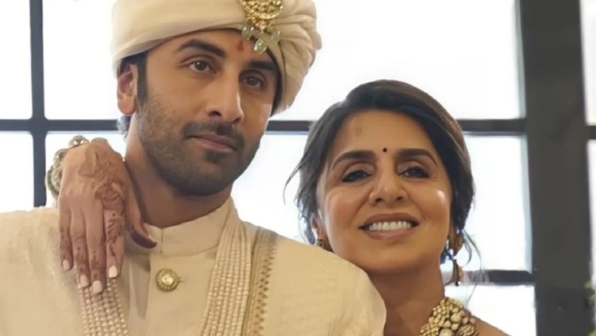 नीतू कपूर ने लिखा भावुक पोस्ट, बेटे रणबीर संग तसवीर शेयर कर लिखा- कपूर साहब आपका सपना पूरा हुआ...