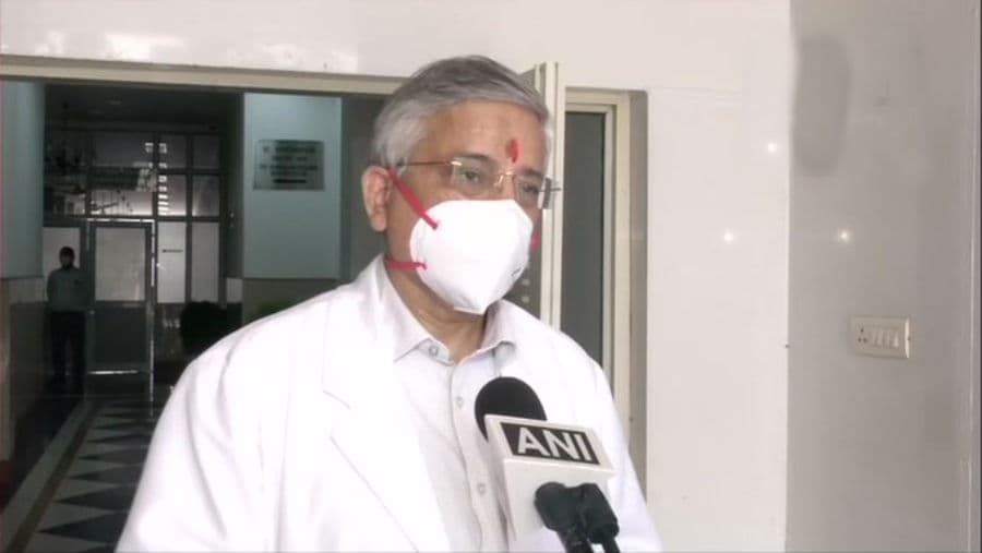 Covid 19 Vaccine : भारत में कोरोना की वैक्सीन कब मिलेगी? एम्स डायरेक्टर ने की बड़ी जानकारी