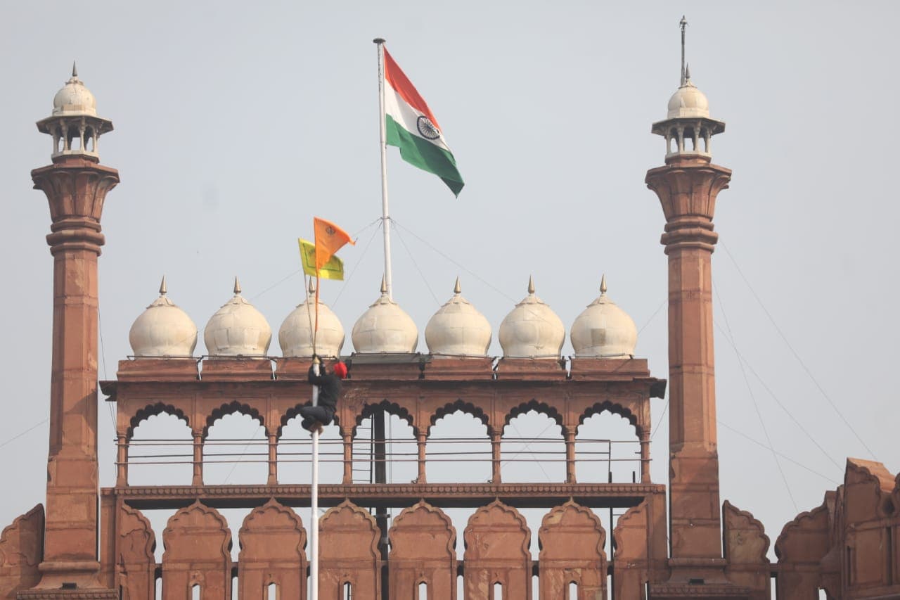 दिल्ली पुलिस ने किया बड़ा खुलासा, जानिए कौन कर रहा है दीप सिद्धू के फेसबुक पर वीडियो पोस्ट