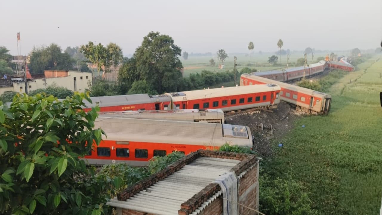 गया-धनबाद रेल लाइन पर एक और हादसा, ब्रेक फंसने के कारण दो हिस्सों बट गयी मालगाड़ी