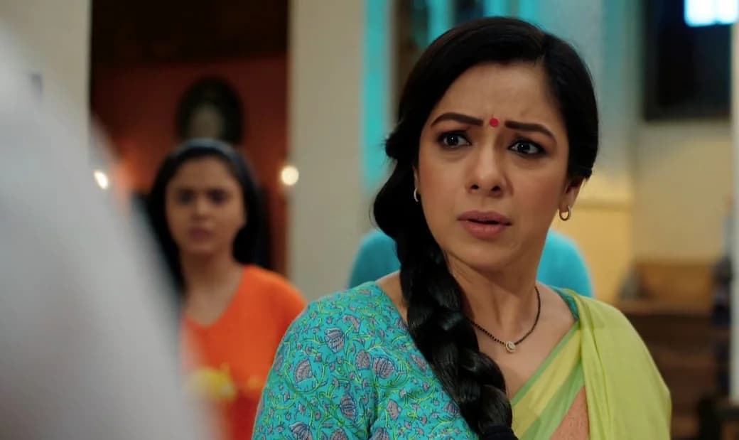Anupama Spoiler Alert : अनुपमा को बा ने इस वजह से सुनाई खरी-खोटी, बाबूजी को आया हार्ट अटैक, आयेगा नया ट्विस्ट