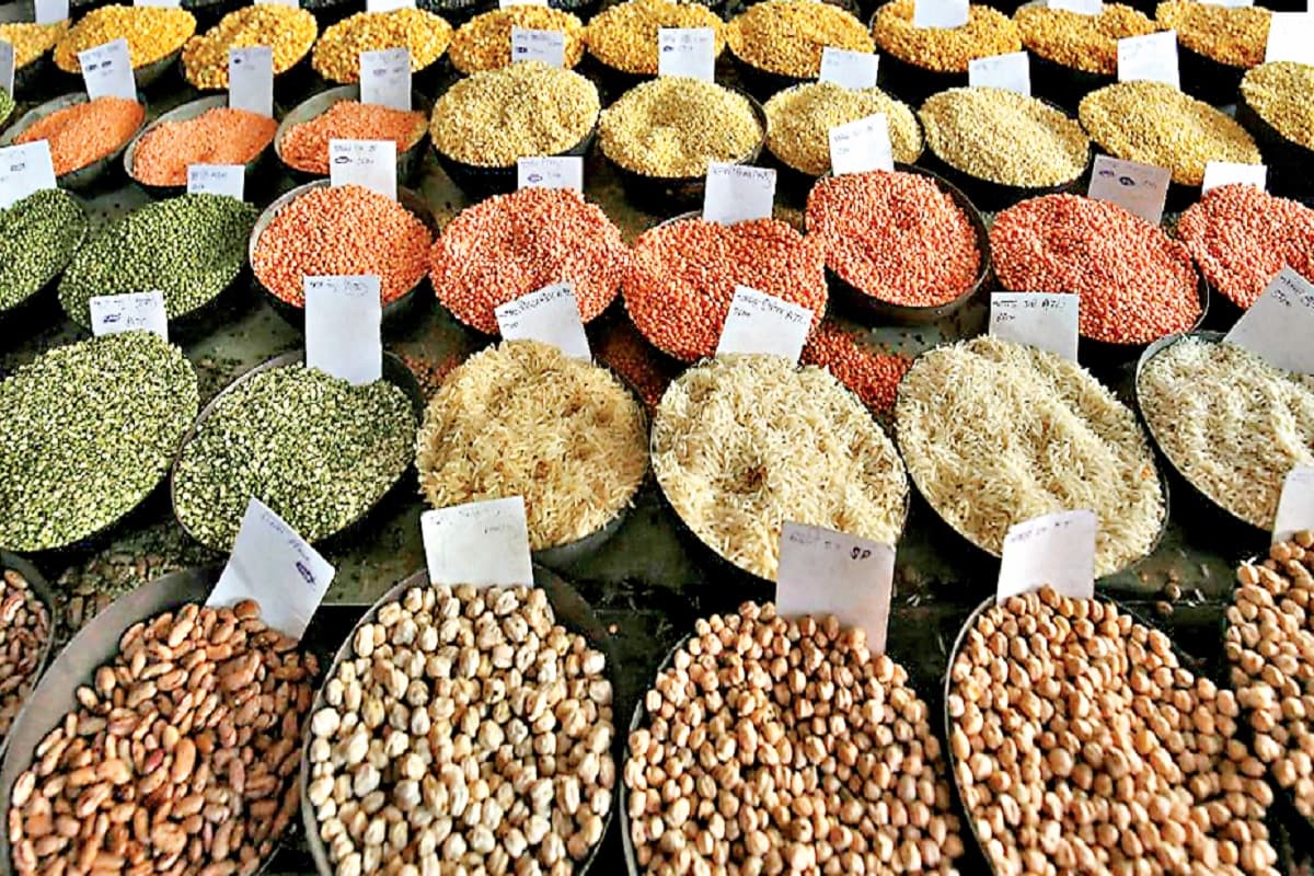 Kanpur के बाजार में सस्ते हुए मसाले, 15 दिन पहले 750 में आने वाला 1 KG जीरा अब 530 रुपये में बिक रहा