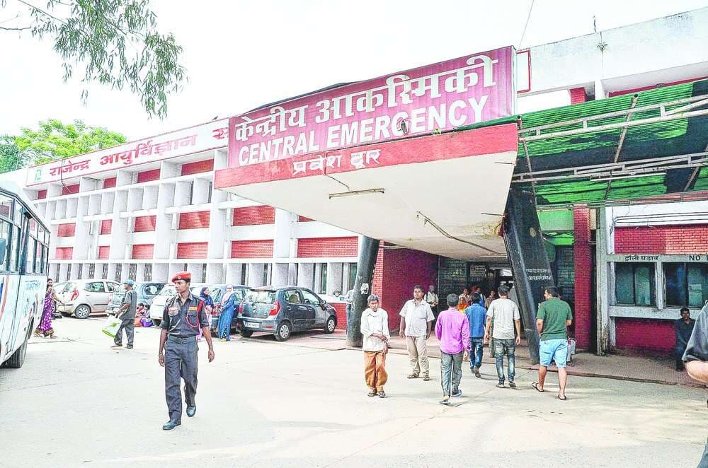 रिम्स के दो डॉक्टर और नर्स समेत नौ कोरोना पॉजिटिव