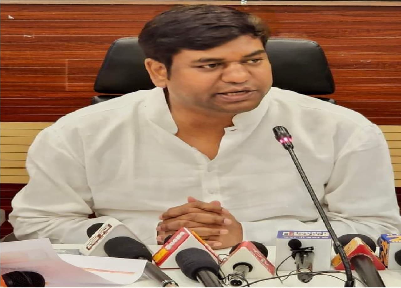 वीआईपी प्रमुख मुकेश सहनी का भाजपा पर हमला, कहा- बिहार के सियासी समीकरण से बीजेपी को होगा नुकसान