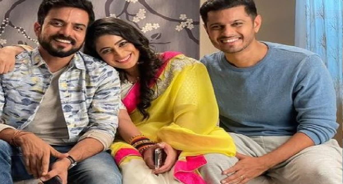 GHKPM Spoiler: करिश्मा लौटी चव्हाण निवास, अपने बेटे के पास सई को देखकर पाखी का चढ़ा पारा, आज आएगा ये ट्विस्ट GHKPM Spoiler: करिश्मा लौटी चव्हाण निवास, अपने बेटे के पास सई को देखकर पाखी का चढ़ा पारा, आज आएगा ये ट्विस्ट