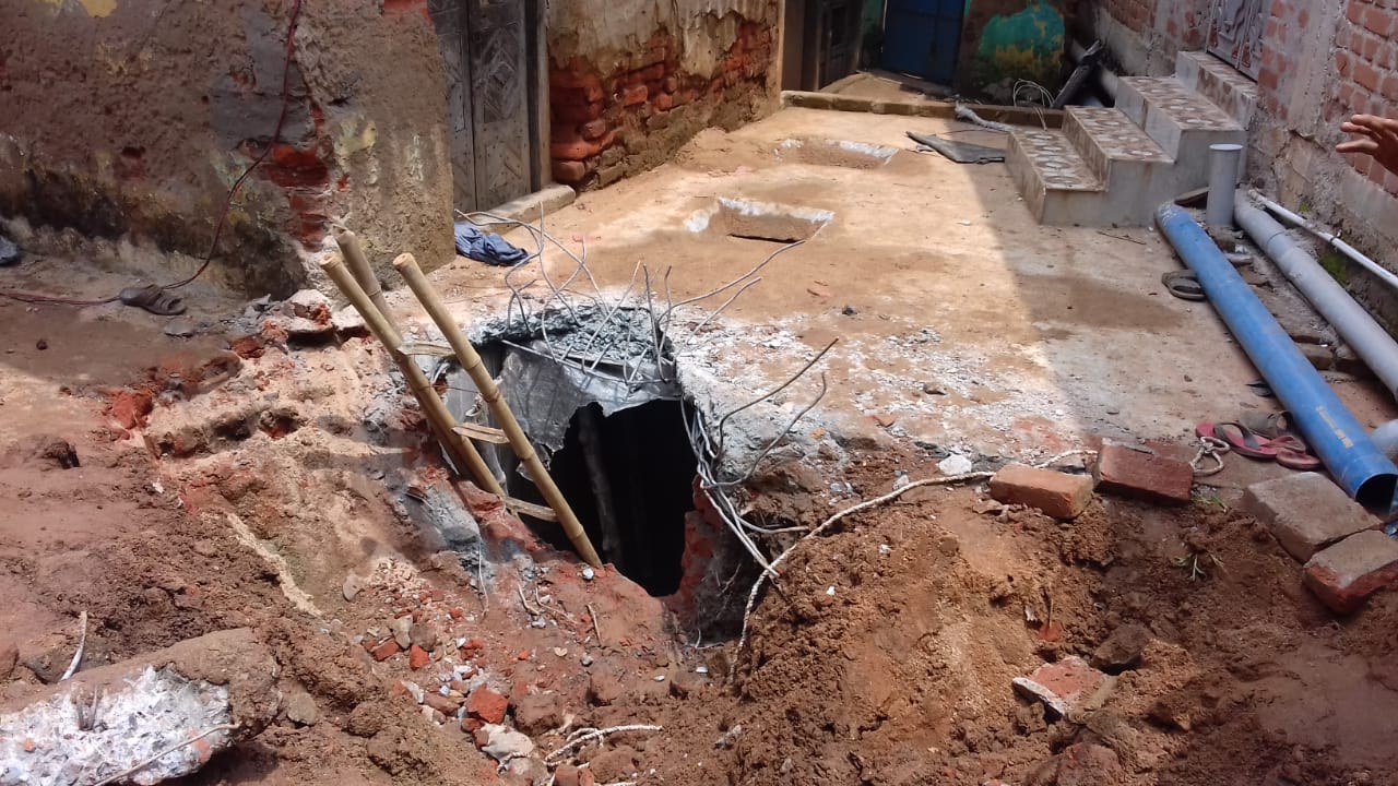 सैप्टिक टैंक में जहरीली गैस के रिसाव से छह लोगों की मौत, मरनेवालों में दो परिवार के पांच लोग