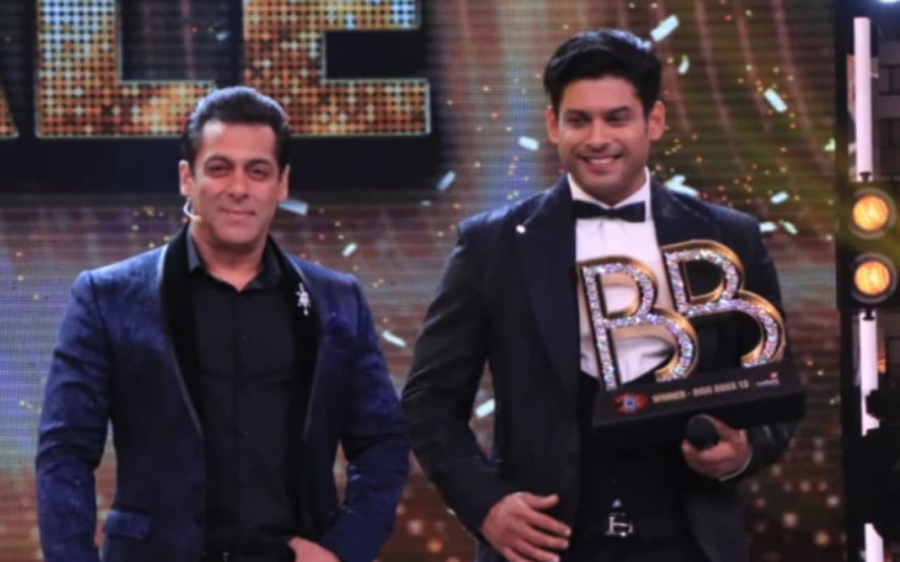 Entertainment News: आज ही के दिन बिग बॉस 13 के विनर बने थे सिद्धार्थ शुक्ला, भावुक हुए फैंस, VIDEO