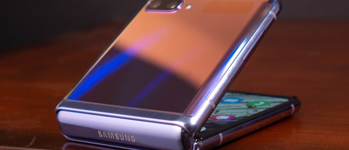 Samsung ने लॉन्च किया लखटकिया स्मार्टफोन Galaxy Z Flip 5G, इसकी खूबियां जानकर खुश हो जाएंगे आप