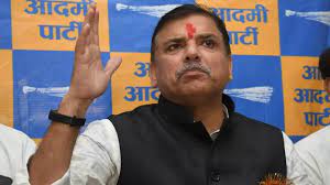 UP Nikay Chunav: आम आदमी पार्टी ने रणनीति को दी धार, जिला मुख्यालयों पर पदयात्रा-रोड शो से बनाएगी माहौल..