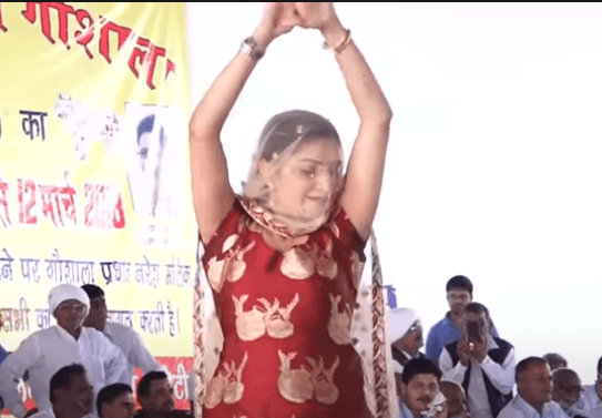 इस गाने पर सपना चौधरी ने किया नागिन डांस, ठुमके देख फैंस हुए दीवाने, देखें वायरल VIDEO
