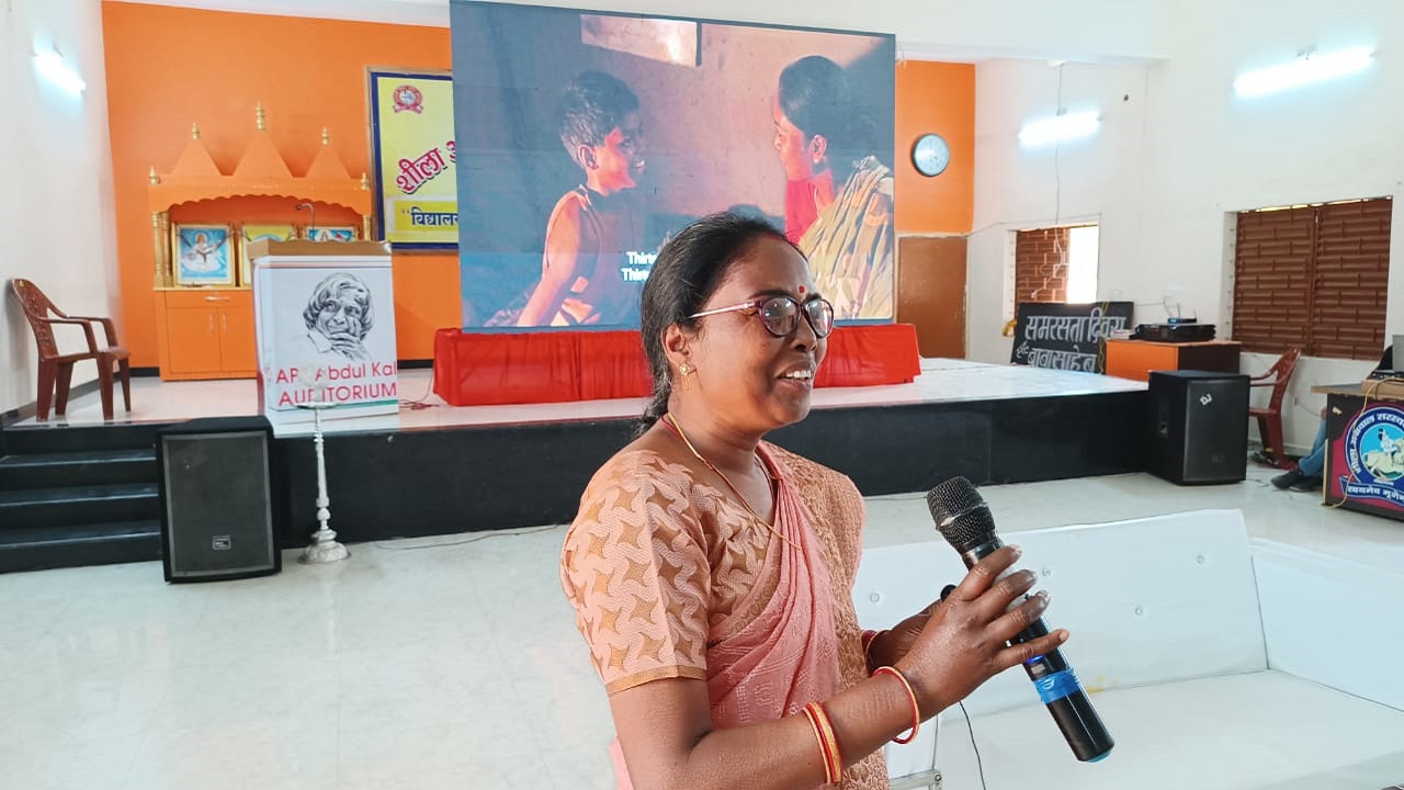 साइंस फिल्म फेस्टिवल : गाड़ी लोहरदगा मेल समेत कई फिल्मों का प्रदर्शन, फिल्म निर्माण के मिले टिप्स