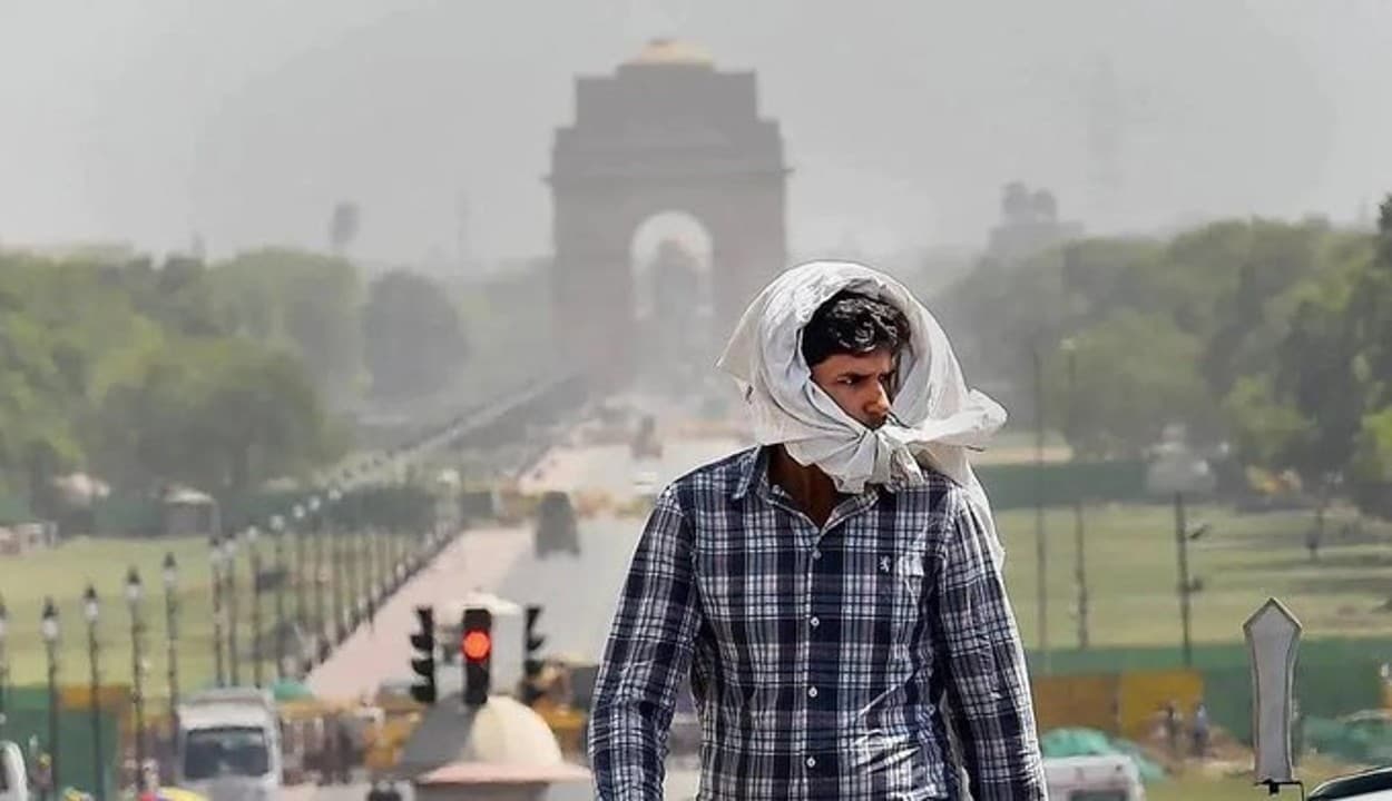 दिल्ली में 72 साल में दूसरी बार टूटा अप्रैल में भीषण गर्मी का रिकॉर्ड, आज के लिए ऑरेंज अलर्ट जारी