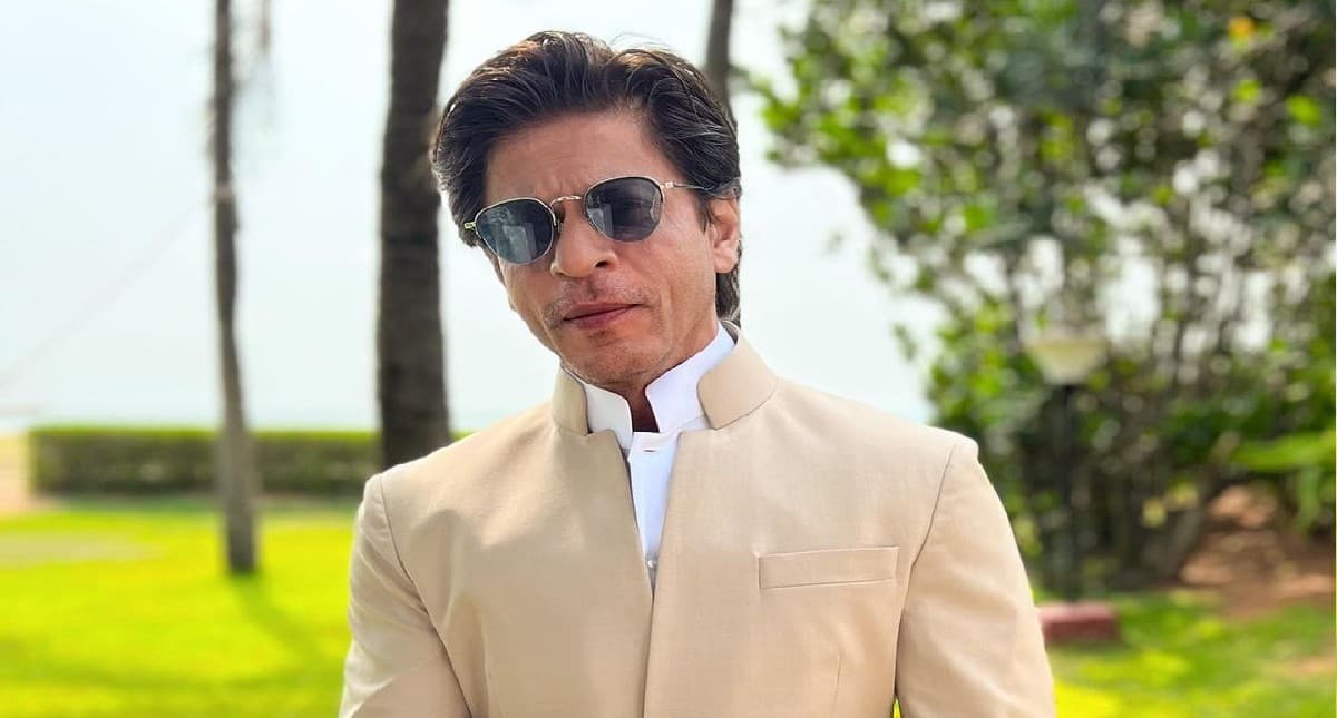 Shahrukh Khan in Nayanthara Wedding: नयनतारा की शादी में शाहरुख खान हुए शामिल, इस लुक में आए नजर, PHOTOS Shahrukh Khan in Nayanthara Wedding: नयनतारा की शादी में शाहरुख खान हुए शामिल, इस लुक में आए नजर, PHOTOS