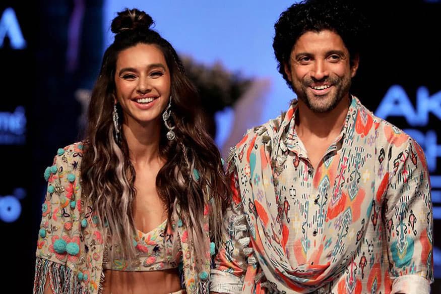 Farhan Akhtar के जन्मदिन पर गर्लफ्रेंड शिबानी दांडेकर ने लिखा लव नोट, बोली- Love You Forever