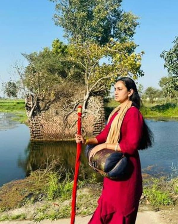 गोमती के संरक्षण के लिए 690 किलोमीटर की पदयात्रा पर निकलीं हैं शिप्रा पाठक, जानें कैसे बनीं वॉटर वूमन…