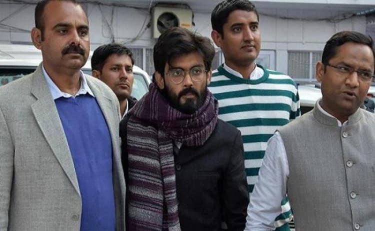 देशद्रोह के आरोप में गिरफ्तार शरजील इमाम पर दिल्ली पुलिस ने दाखिल की चार्जशीट