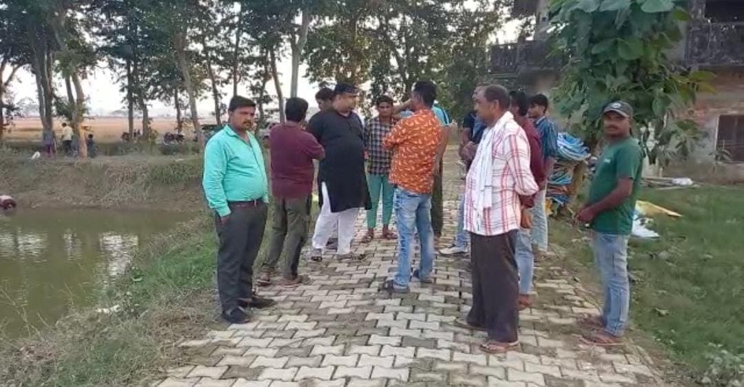 सिद्धार्थनगर जिले में आई बाढ़ ने मत्स्य पालकों की तोड़ी कमर, मुआवजे के ऐलान के बाद जागी उम्मीद