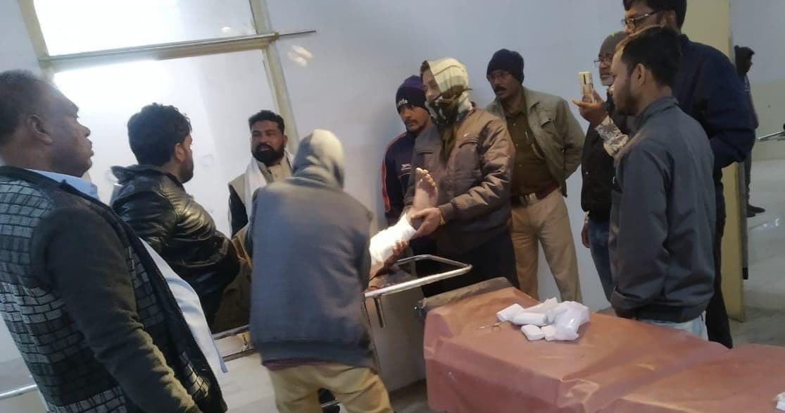 Jharkhand Crime News : झारखंड के सिमडेगा में शिव सेना नेता को अपराधियों ने मारी गोली, रिम्स रेफर
