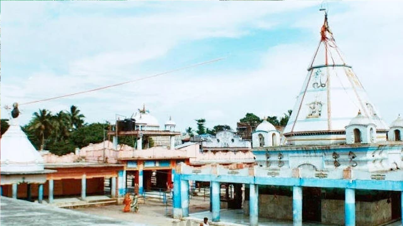 सिंहेश्वर नाथ का रविवार व सोमवार को अरघा से पूजा करेंगे श्रद्धालु, विभिन्न जगह से पहुंचते हैं भक्त सिंहेश्वर नाथ का रविवार व सोमवार को अरघा से पूजा करेंगे श्रद्धालु, विभिन्न जगह से पहुंचते हैं भक्त