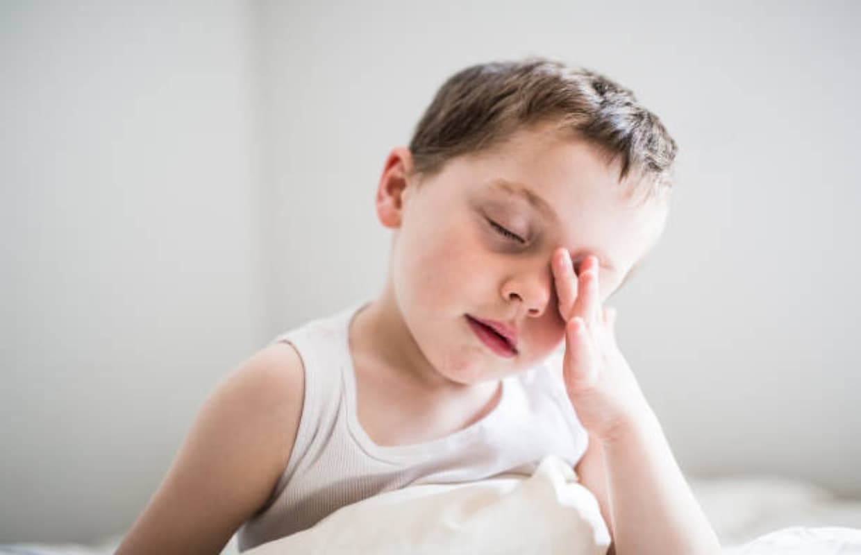 Sleep Disorders : नींद की समस्या से क्या जूझ रहा बच्चा, जानिए संकेत, लक्षण और उपाय