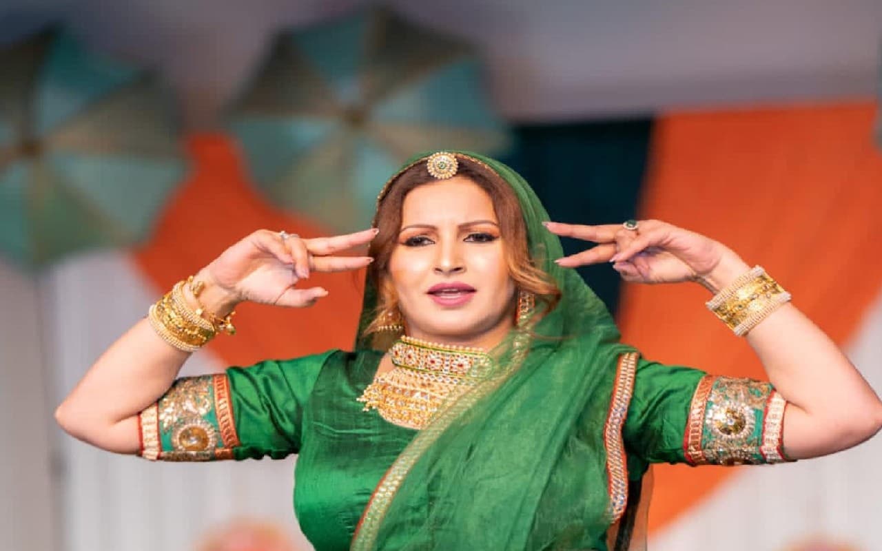 सोनाली फोगाट की 5 सबसे खूबसूरत तसवीरें, जिन्हें देखकर किसी की भी ठहर जाएंगी निगाहें