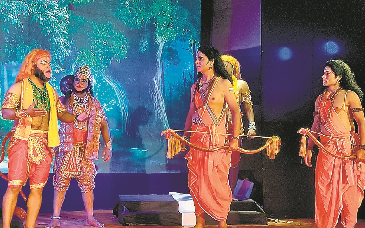 सोनपुर मेले में लोगों को भा रहा सांस्कृतिक कार्यक्रम, राम और हनुमान का संवाद देख भावविभोर हुए लोग
