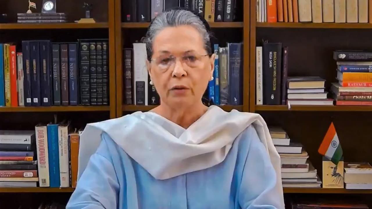 बिहार विधानसभा चुनाव 2020: सोनिया गांधी आज करेंगी वर्चुअल चुनावी रैली, पूर्वी चंपारण में बापू की प्रतिमा का अनावरण