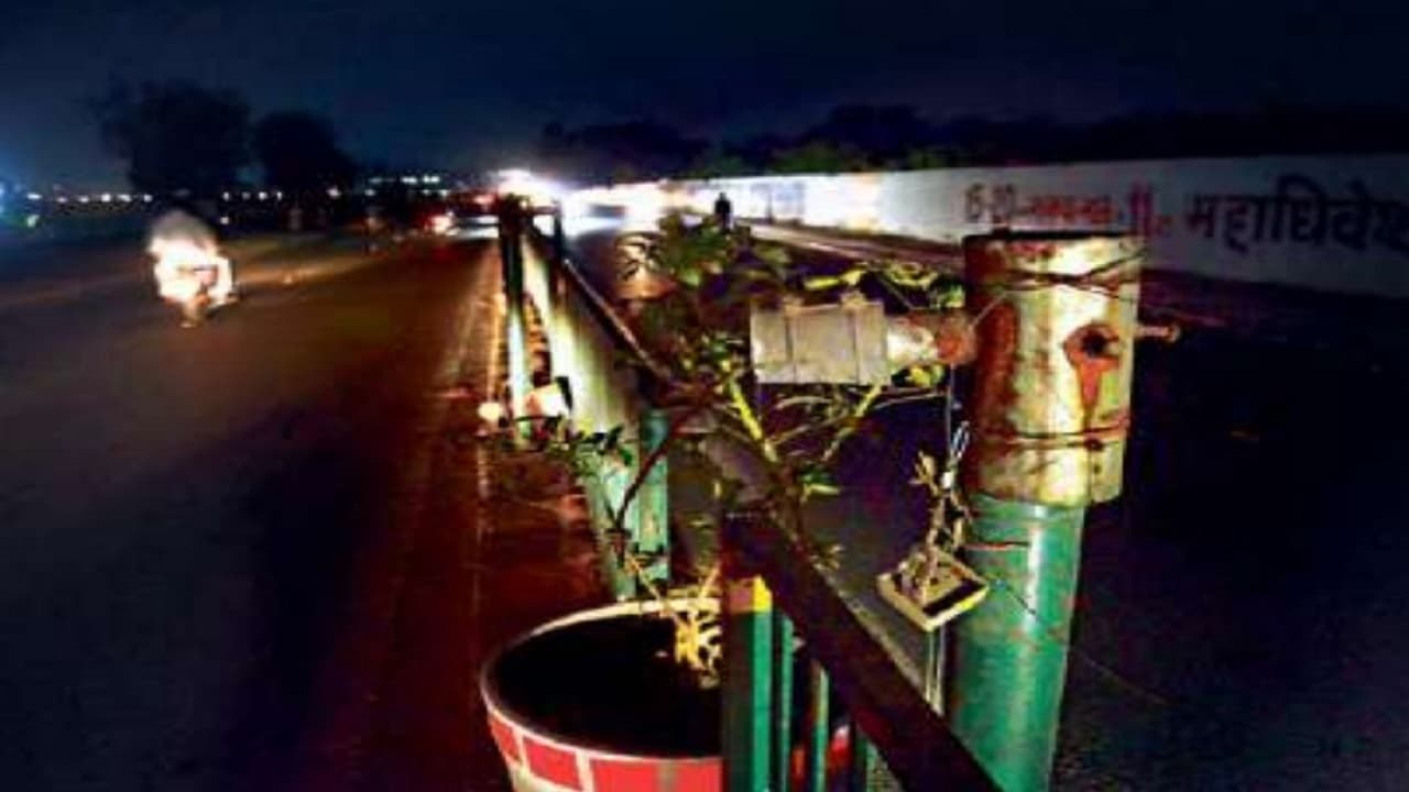 पटना में चोरों का आतंक, एयरपोर्ट रोड से 50 स्ट्रीट लाइट और गंगा घाट से 200 मीटर ग्रिल हुई चोरी, पुलिस भी हैरान