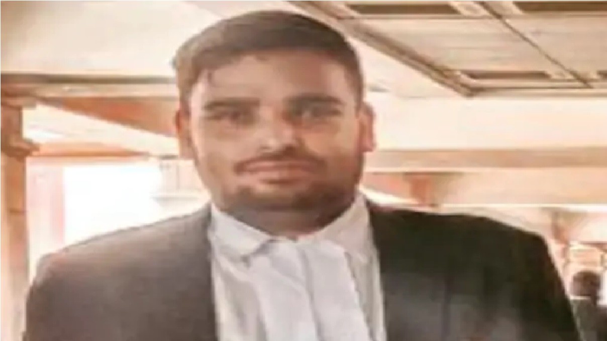 यूपी के सुल्तानपुर में वकील की गोली मारकर हत्या, भाई गंभीर हालत में लखनऊ रेफर, हत्यारों की तलाश में जुटी पुलिस